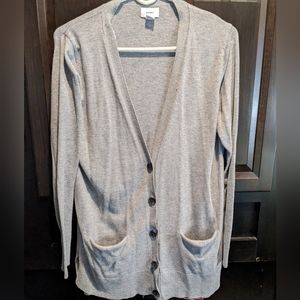 Light Gray cardigan with pockets. Old Navy perfect boyfriend cardigan size Large